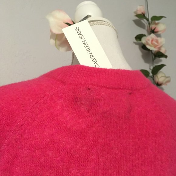 NWT Calvin Klein Cozy Hot Pink Sweater - Picture 5 of 8